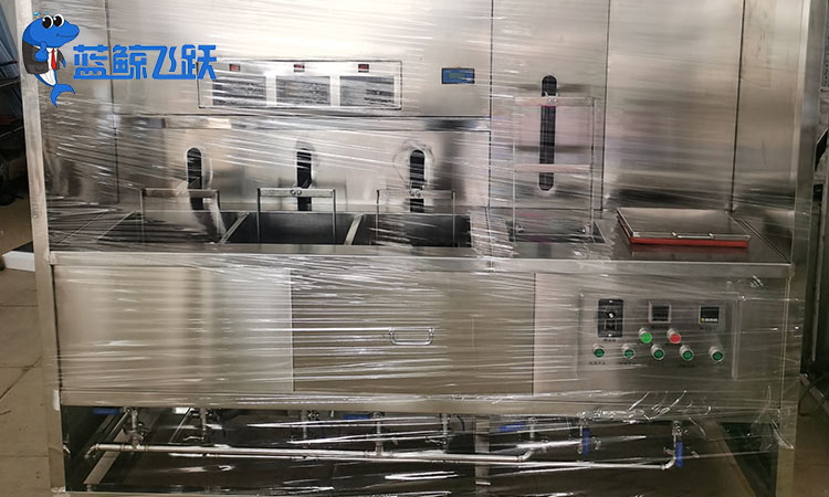 清洗金属光学器件：提升清晰度和精度的草莓视频污污污污应用