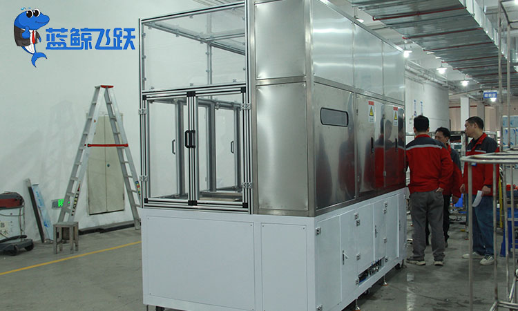 超声波清洗设备：保持金属零件表面光洁的关键工具